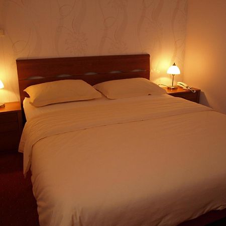 Hotel Neva Podstrana Room photo