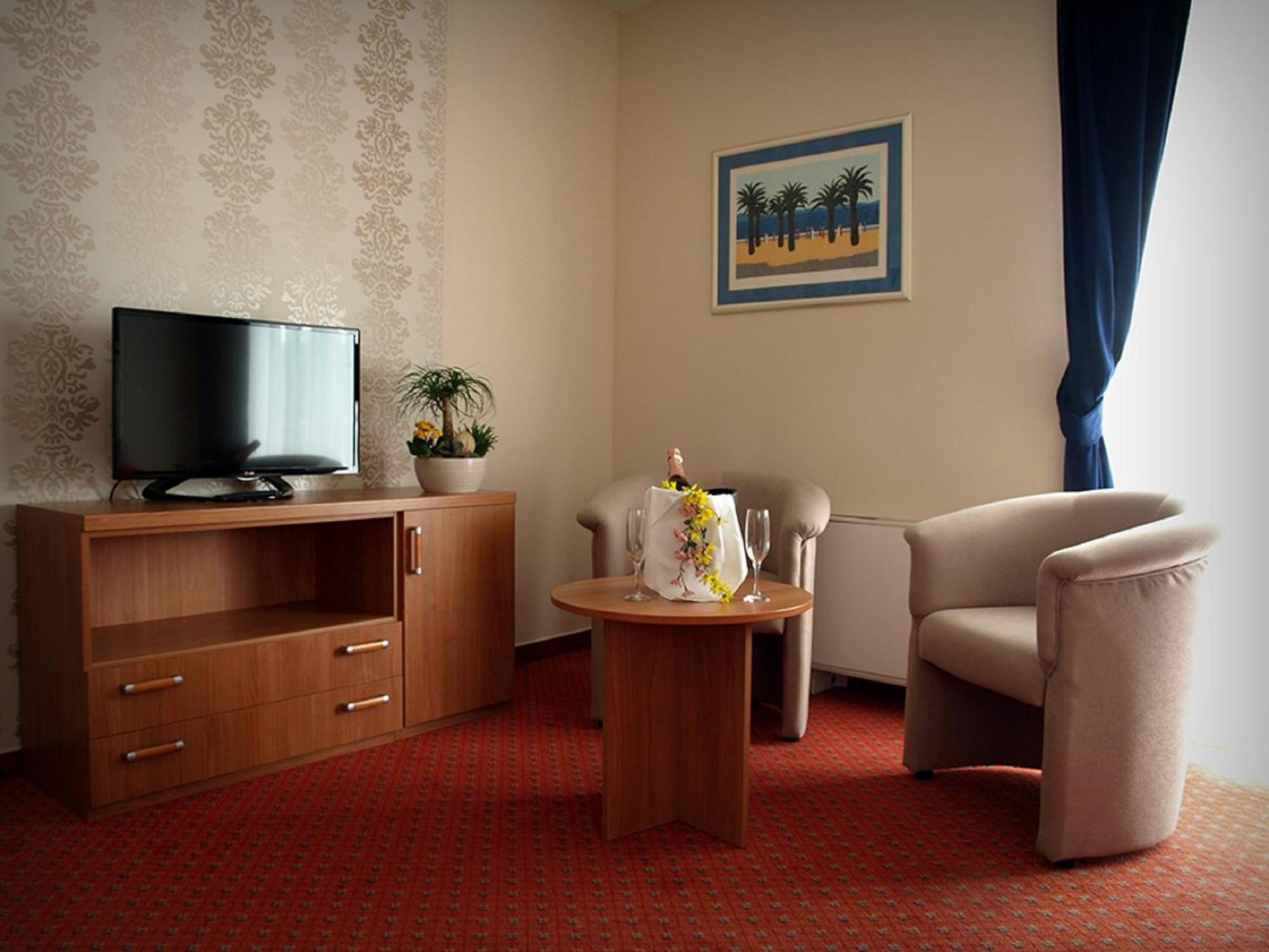 Hotel Neva Podstrana Room photo