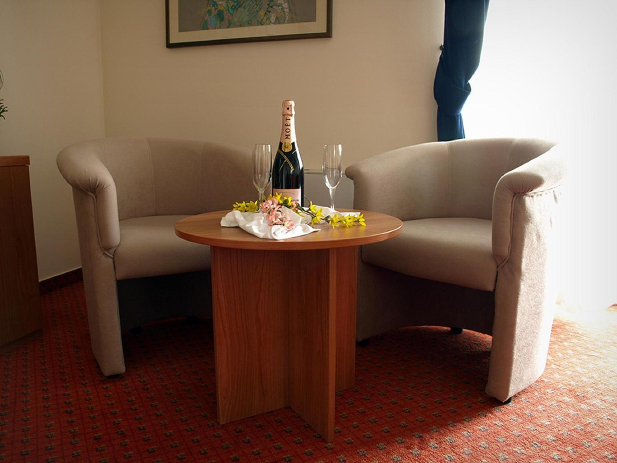 Hotel Neva Podstrana Room photo