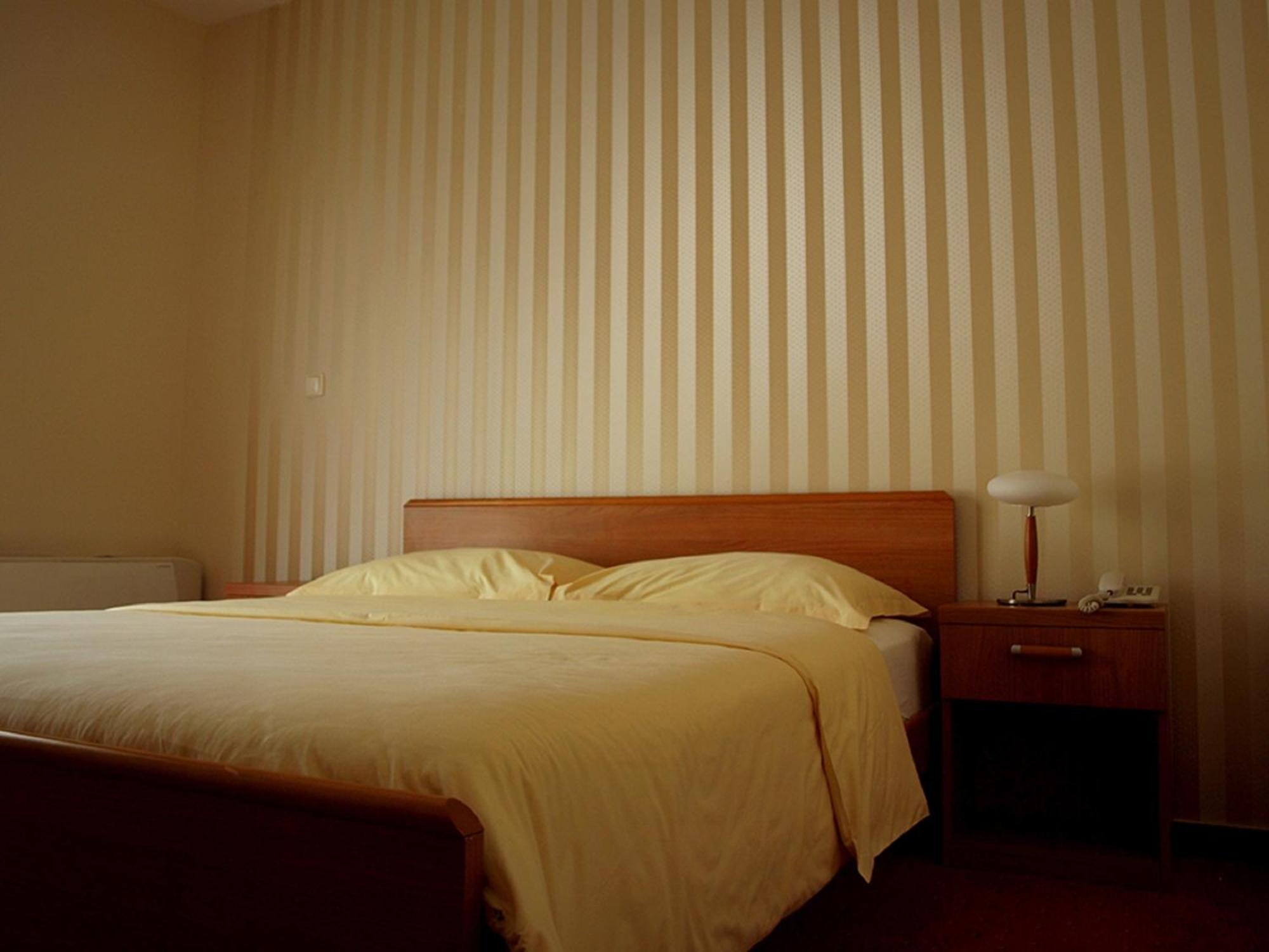 Hotel Neva Podstrana Room photo